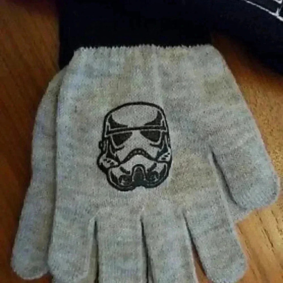 Children's Place L/XL Star Wars STORM TROOPER Winter Hat & Gloves - Picture 2 of 4
